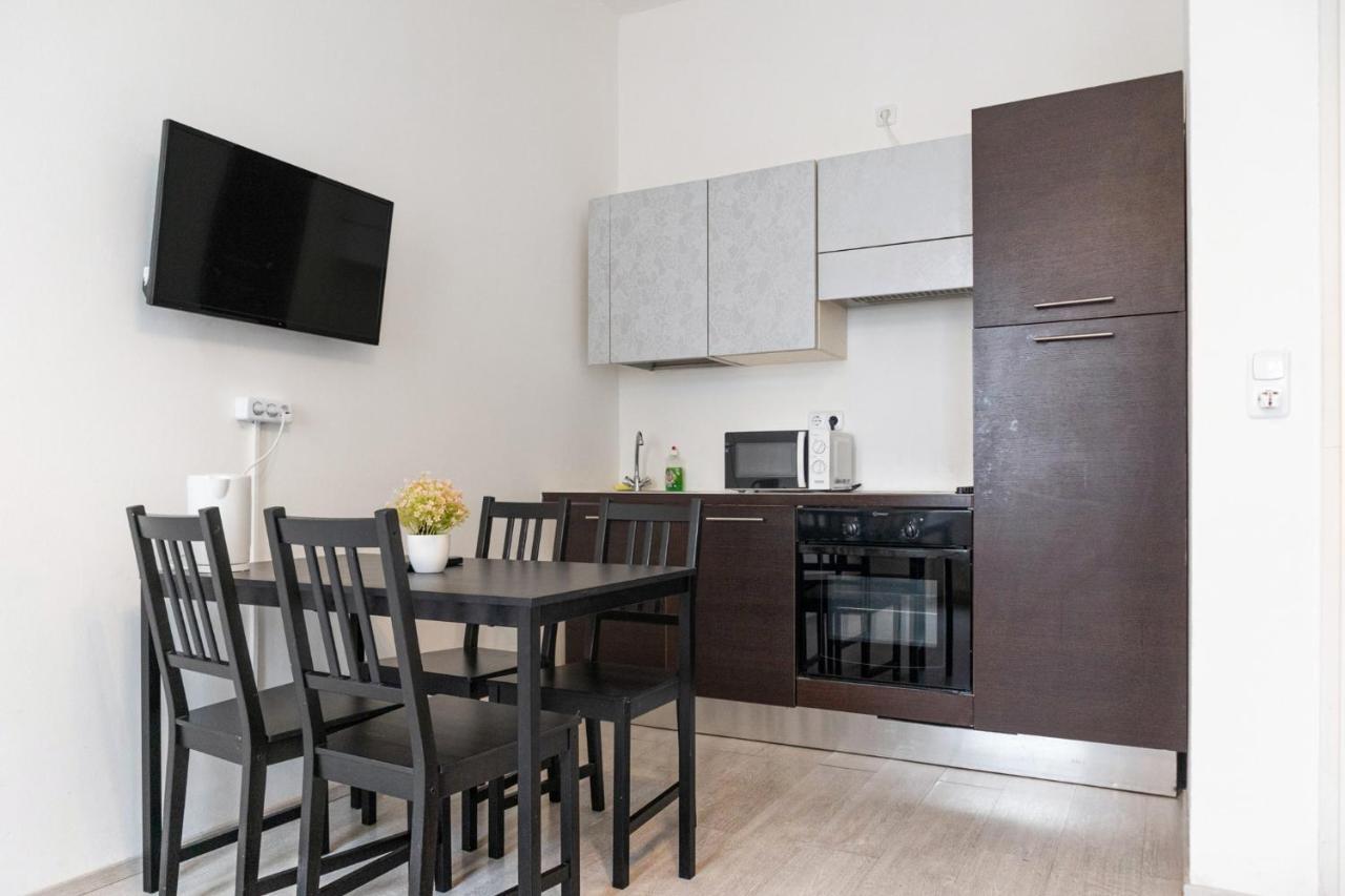 וינה Pleasant 2Br - Perfect For Long Stays מראה חיצוני תמונה